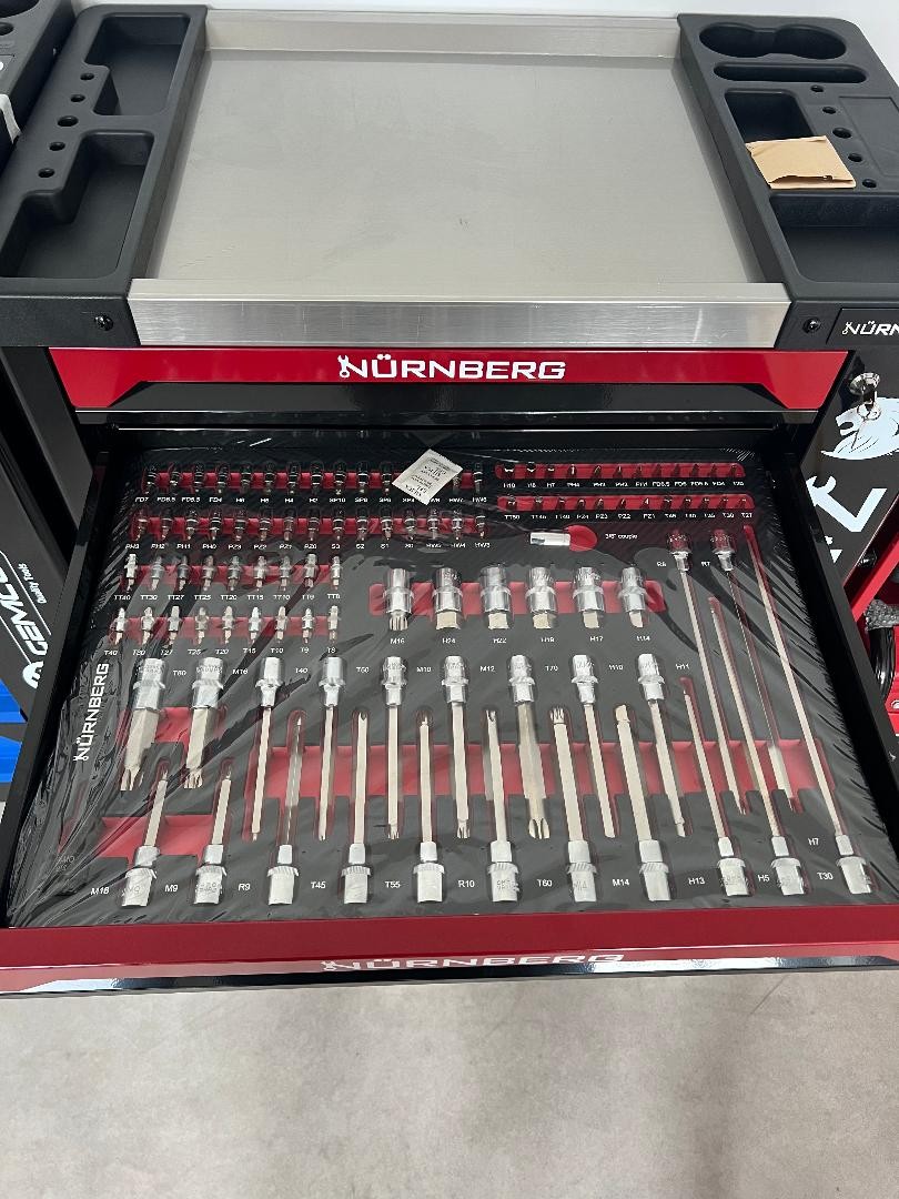 Servante d'atelier rouge